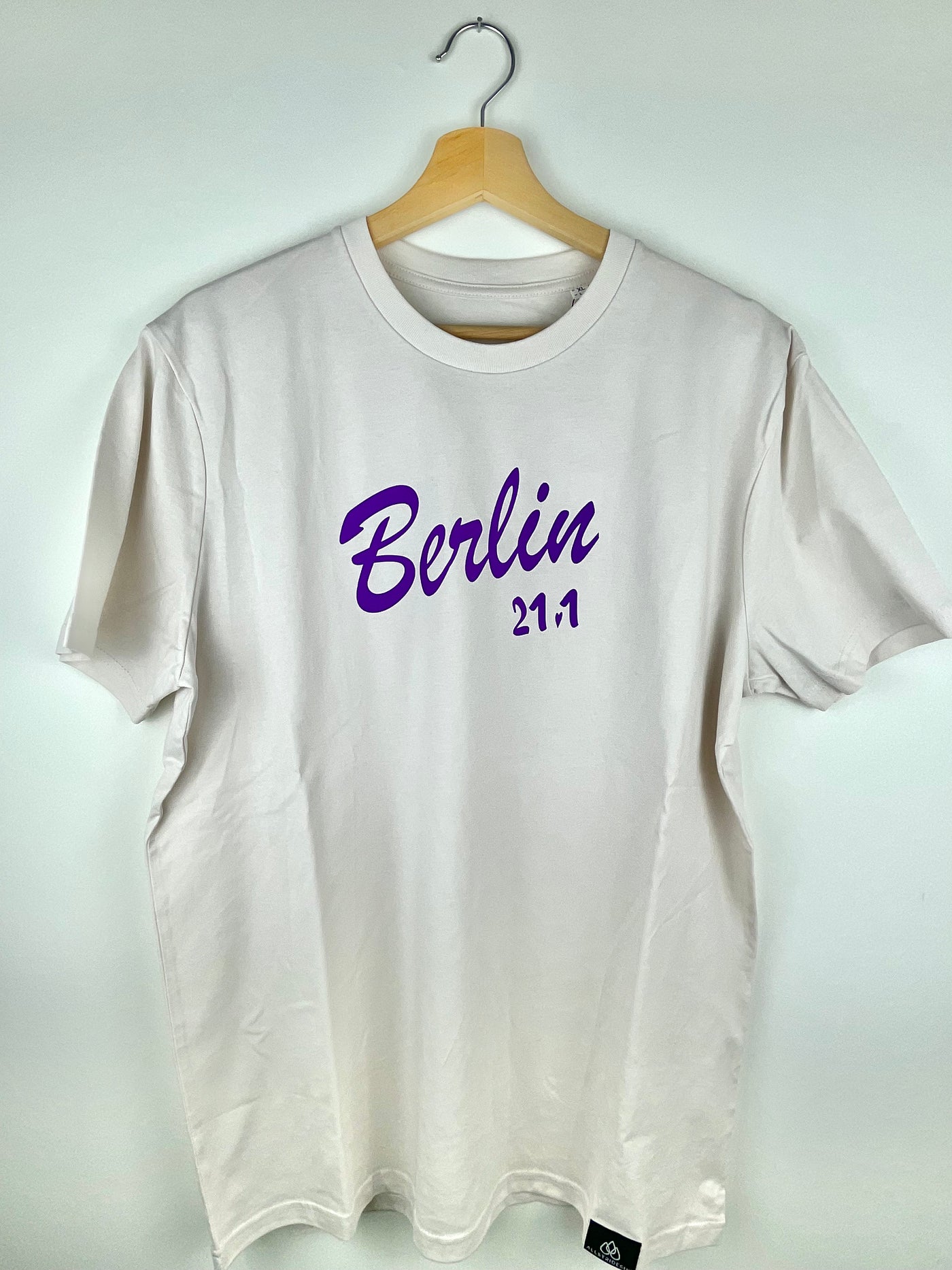 Berlin 21.1 Unisex T-Shirt Gr. XL | Loopback by Allstridesin