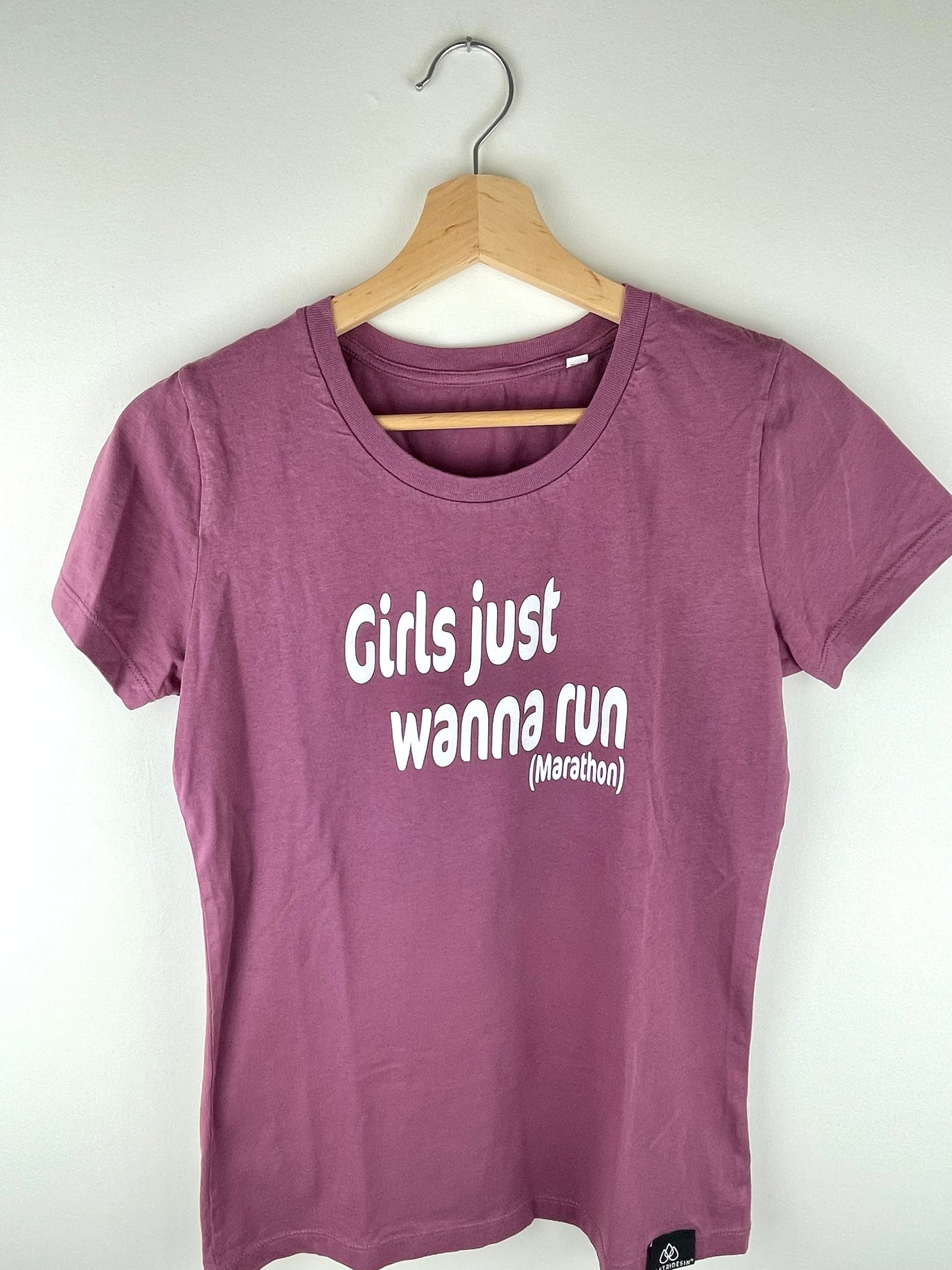 Girls just wanna run Lady T-Shirt Gr. S | Loopback by Allstridesin